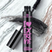  یمل اسنس I Love Extreme مشکی یکی از پرفروش‌ترین ریمل‌های این برند است که با فرمول حجم‌دهنده و برس حرفه‌ای، مژه‌ها را به‌طور چشمگیری پرپشت و بلند می‌کند و جلوه‌ای جذاب به چشمان شما می‌بخشد.